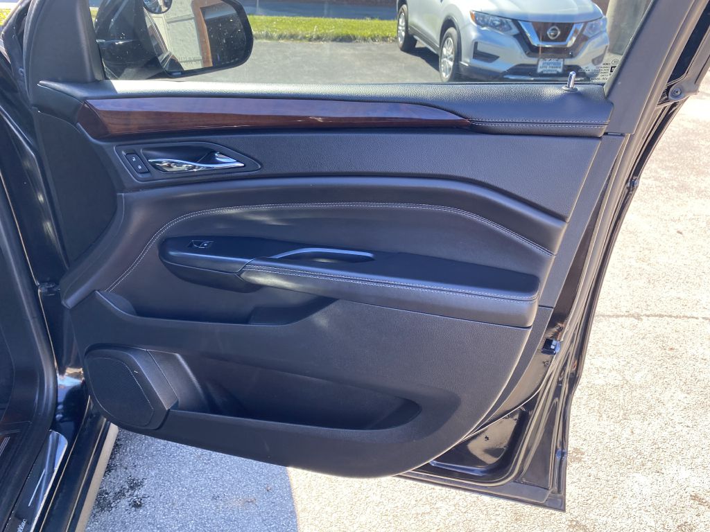 Photo 23 of this CADILLAC SRX