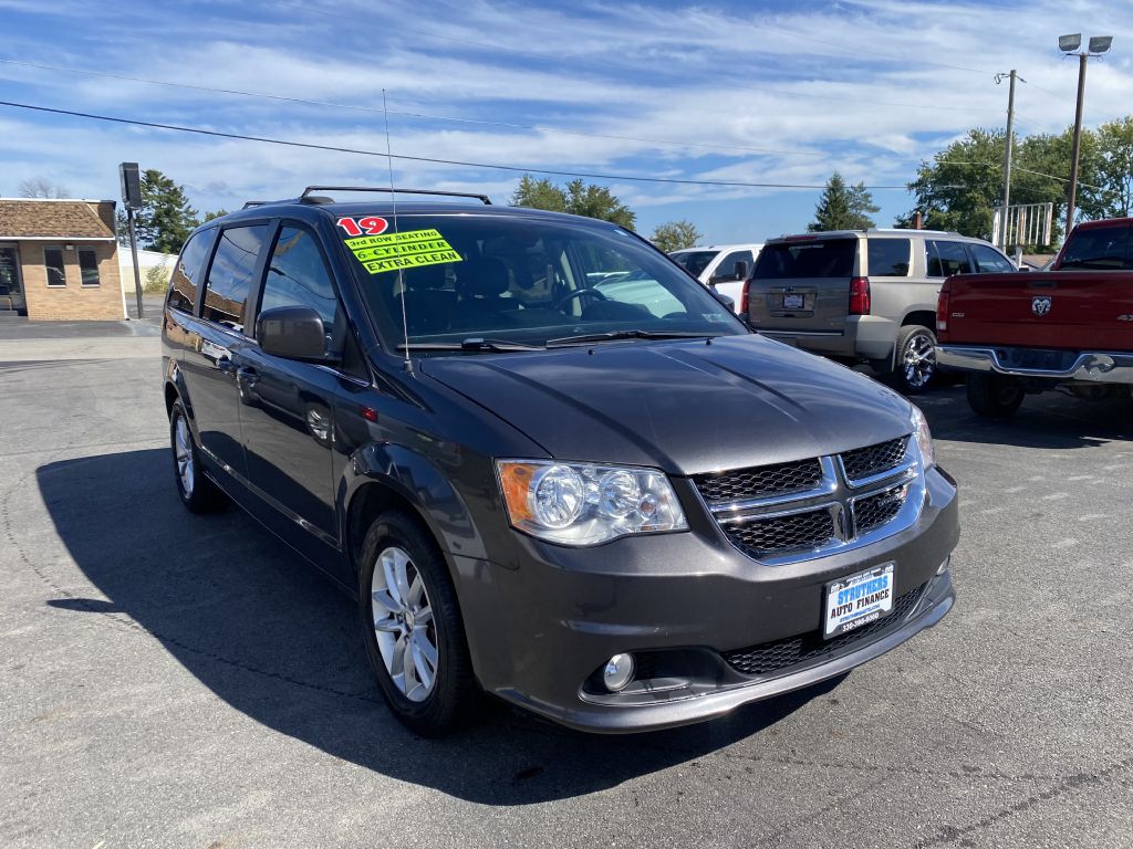 Photo 3 of this DODGE GRAND CARAVAN