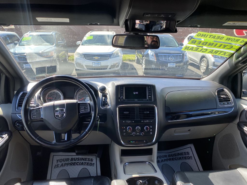 Photo 9 of this DODGE GRAND CARAVAN