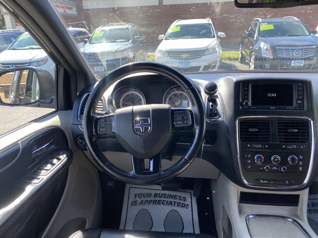 Photo 10 of this DODGE GRAND CARAVAN
