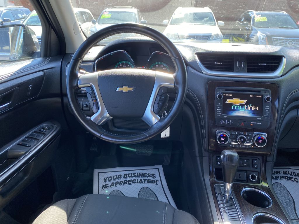 Photo 10 of this CHEVROLET TRAVERSE