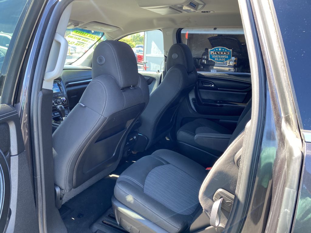 Photo 14 of this CHEVROLET TRAVERSE