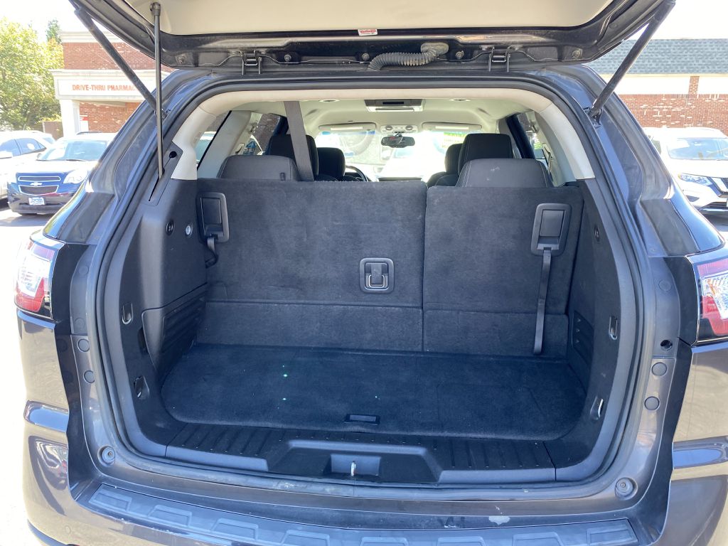 Photo 15 of this CHEVROLET TRAVERSE