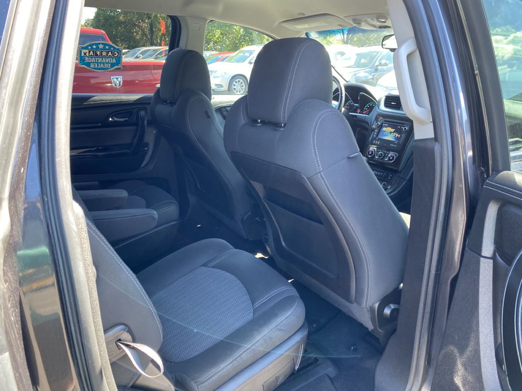Photo 16 of this CHEVROLET TRAVERSE