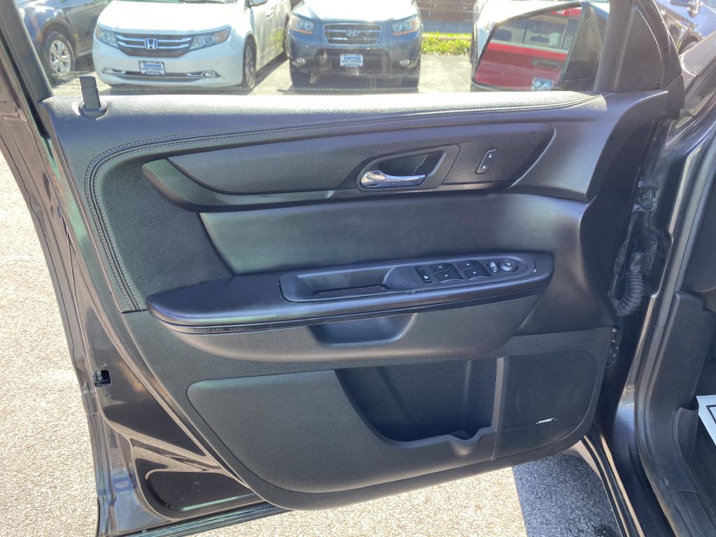 Photo 19 of this CHEVROLET TRAVERSE