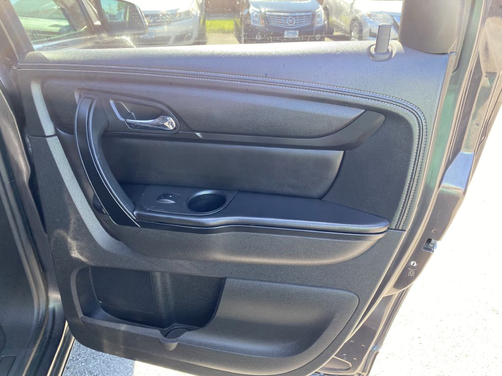Photo 21 of this CHEVROLET TRAVERSE