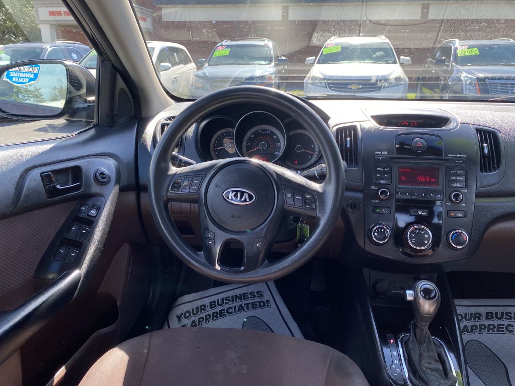 Photo 10 of this KIA FORTE
