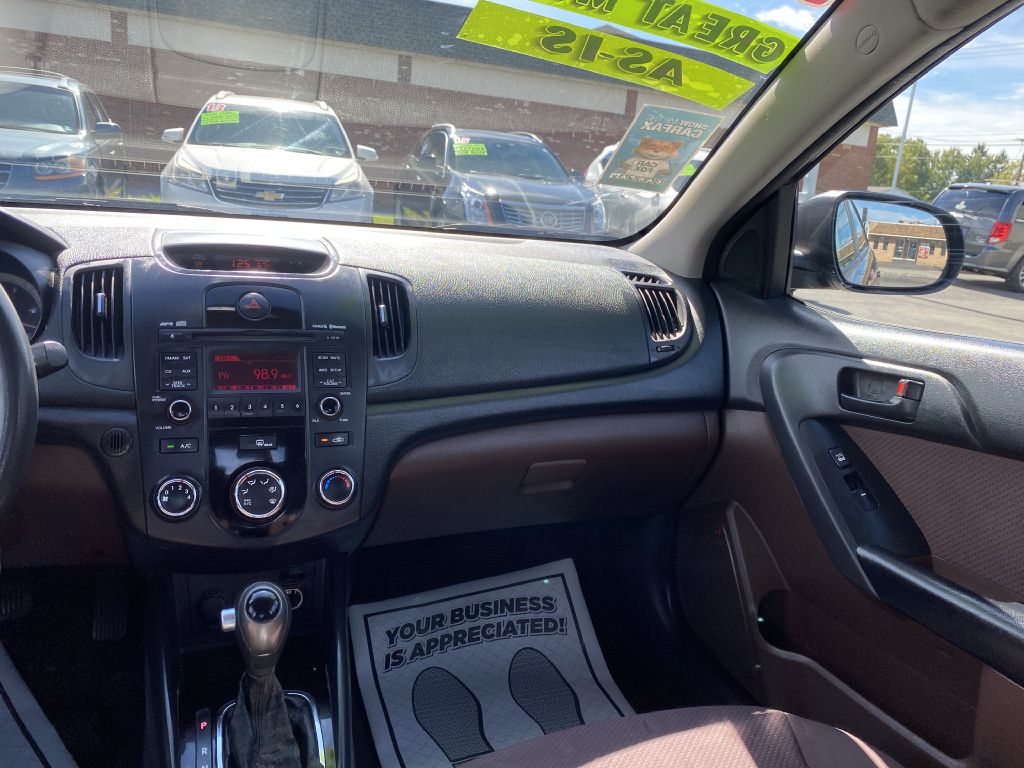 Photo 11 of this KIA FORTE