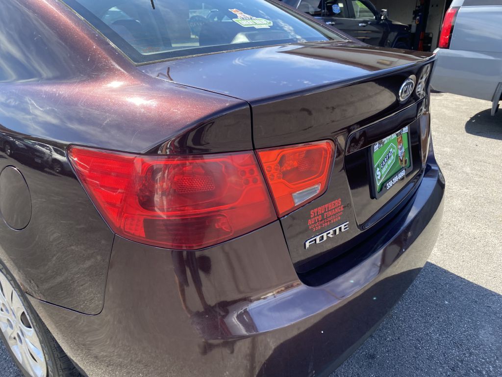 Photo 25 of this KIA FORTE