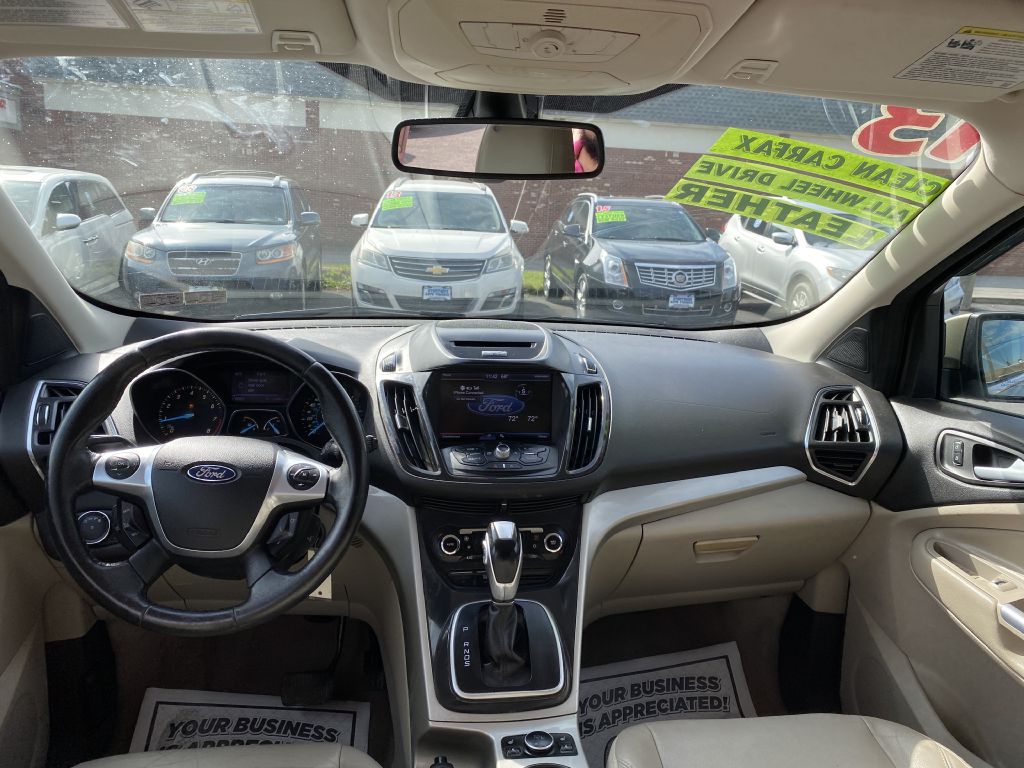 Photo 9 of this FORD ESCAPE