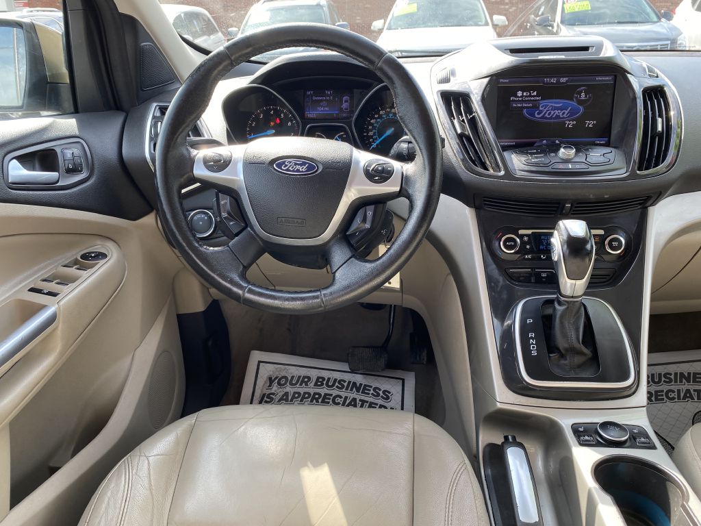 Photo 10 of this FORD ESCAPE
