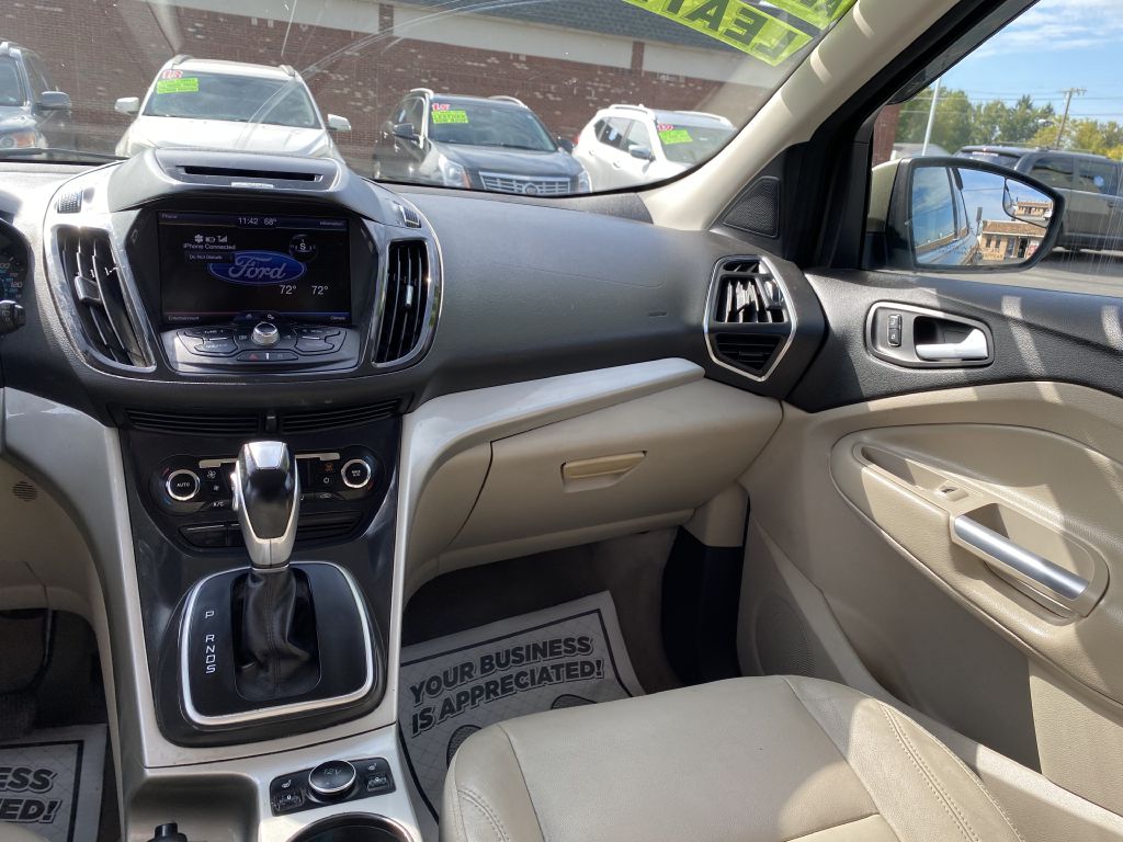 Photo 11 of this FORD ESCAPE