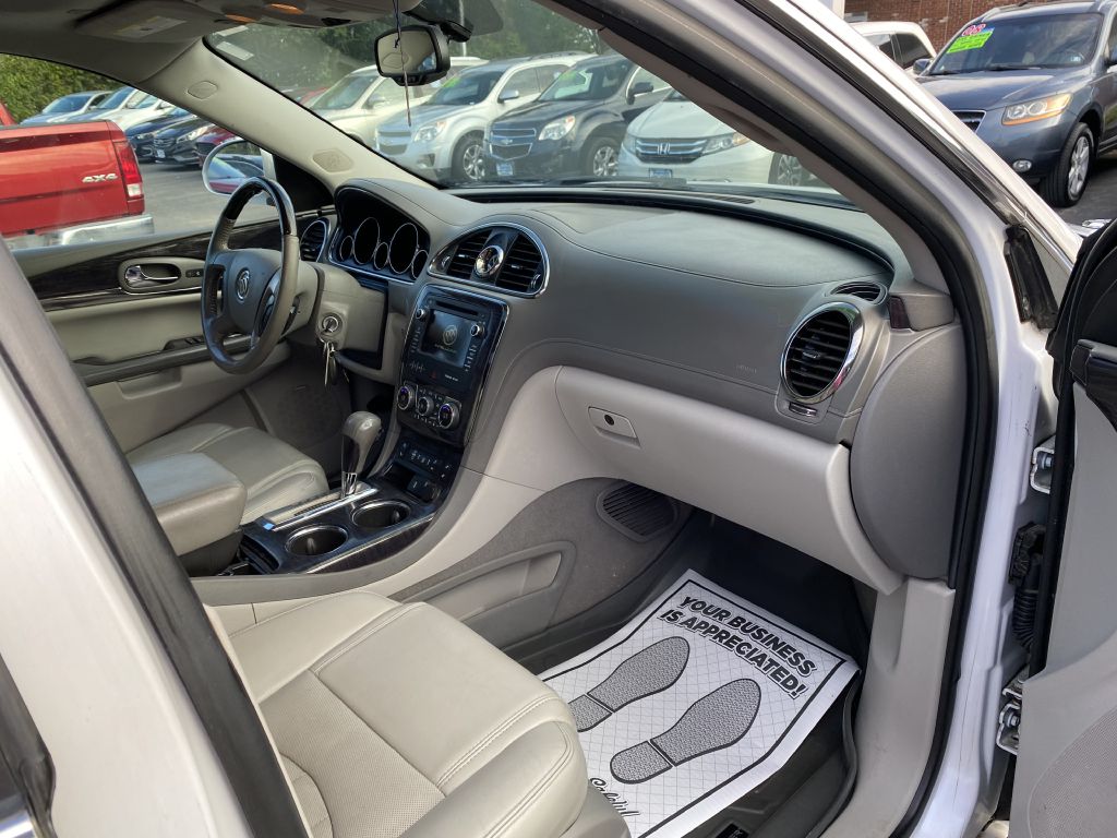 Photo 19 of this BUICK ENCLAVE