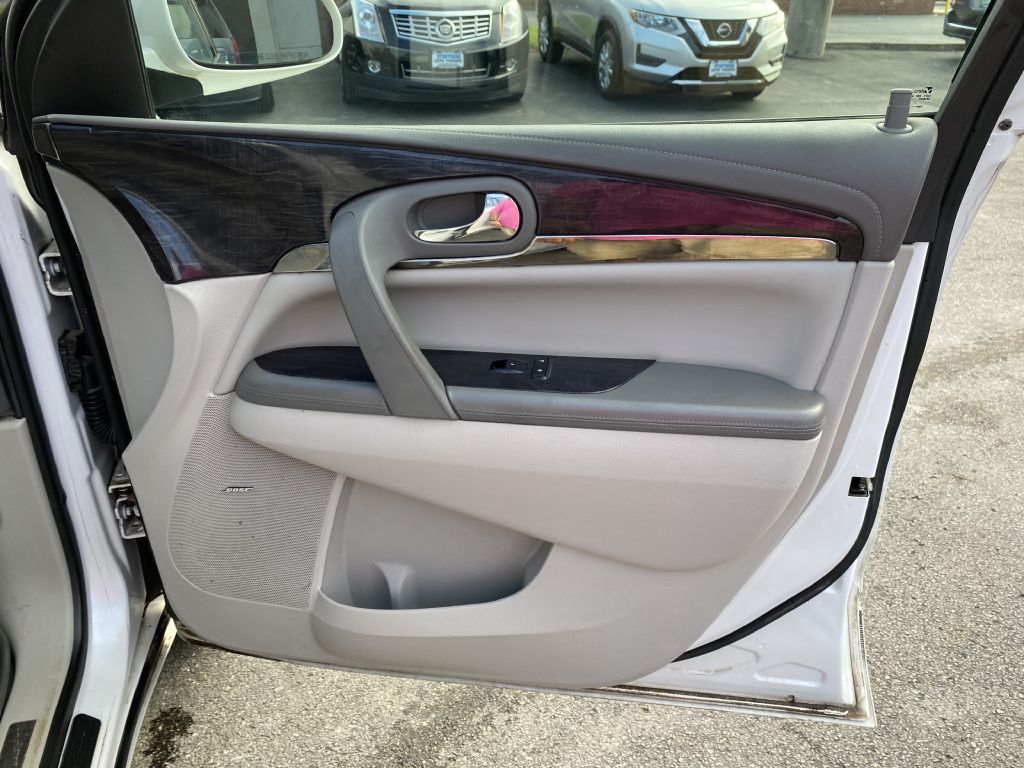 Photo 24 of this BUICK ENCLAVE