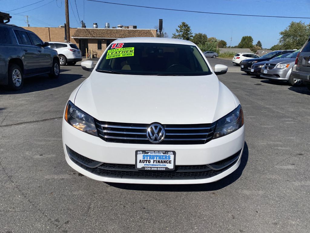 Photo 2 of this VOLKSWAGEN PASSAT