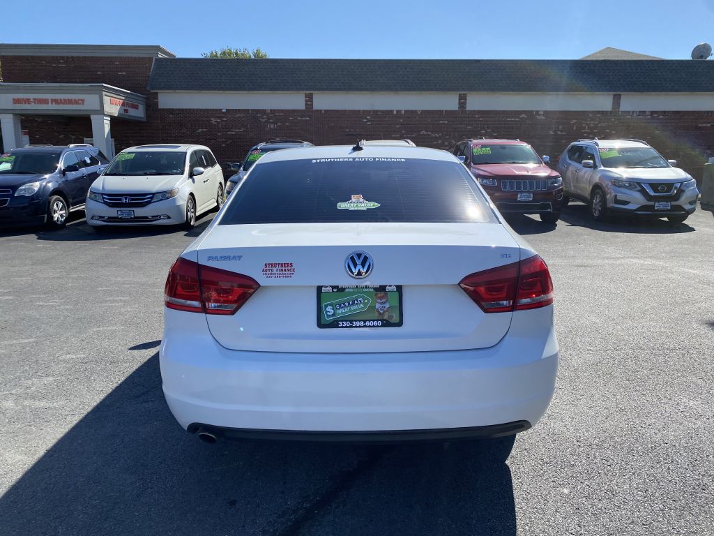 Photo 6 of this VOLKSWAGEN PASSAT