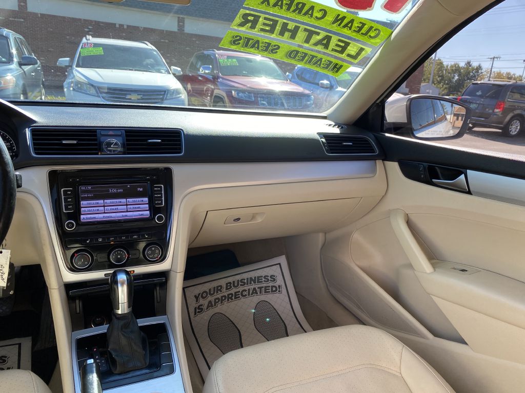 Photo 11 of this VOLKSWAGEN PASSAT