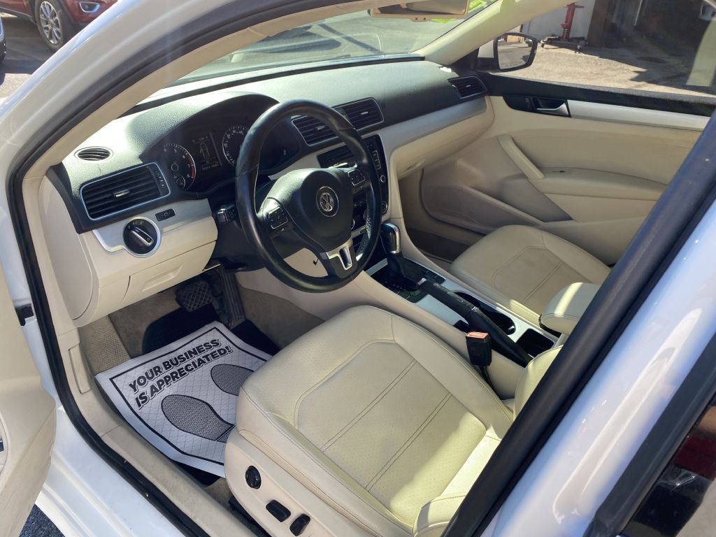 Photo 14 of this VOLKSWAGEN PASSAT
