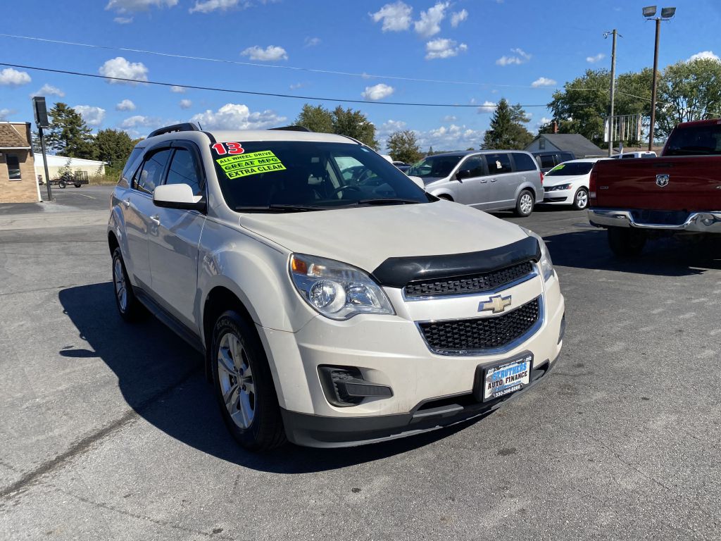Photo 3 of this CHEVROLET EQUINOX