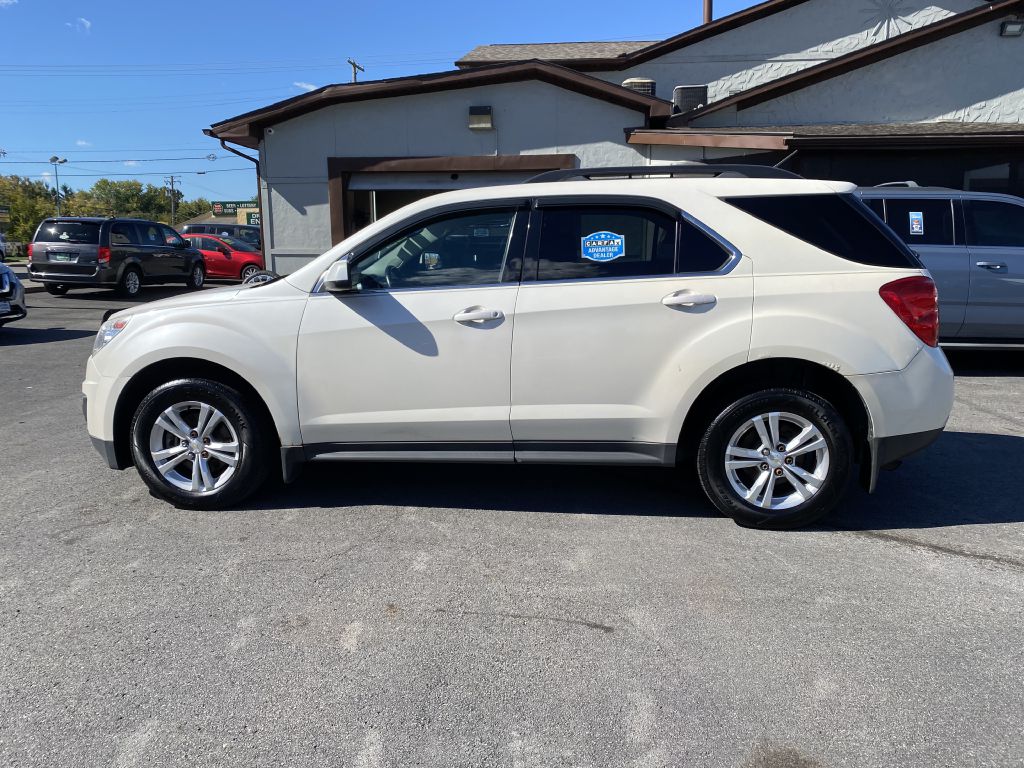 Photo 8 of this CHEVROLET EQUINOX