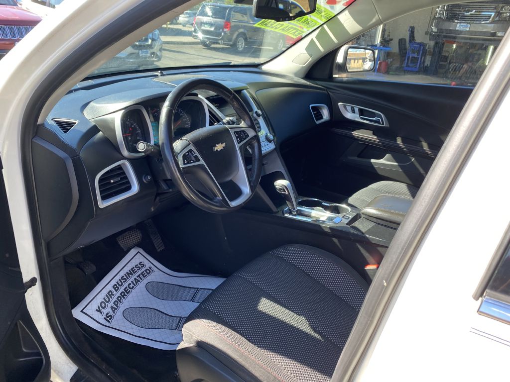 Photo 14 of this CHEVROLET EQUINOX