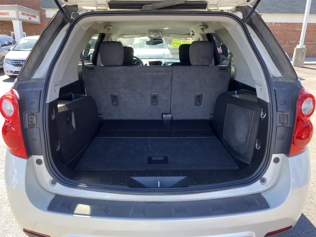 Photo 16 of this CHEVROLET EQUINOX