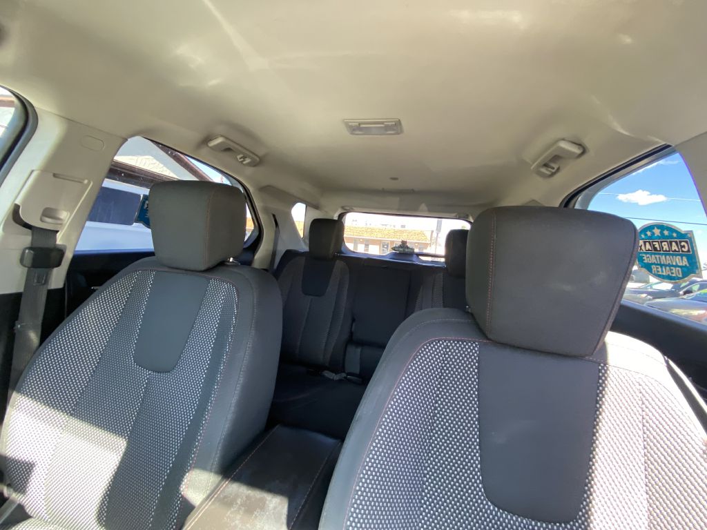 Photo 19 of this CHEVROLET EQUINOX