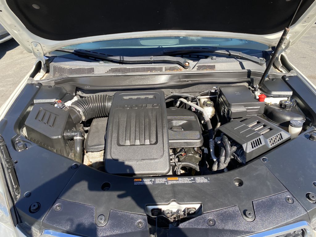 Photo 24 of this CHEVROLET EQUINOX