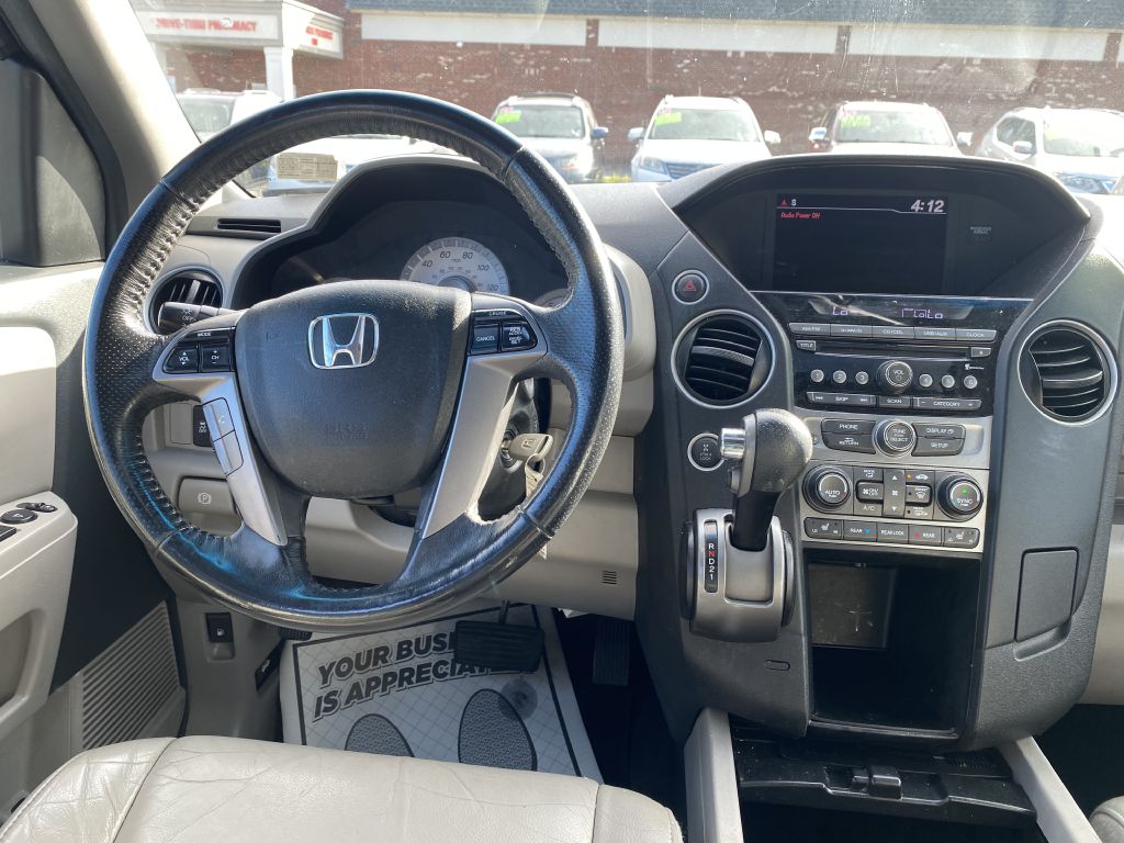 Photo 10 of this HONDA PILOT