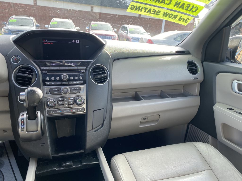 Photo 11 of this HONDA PILOT
