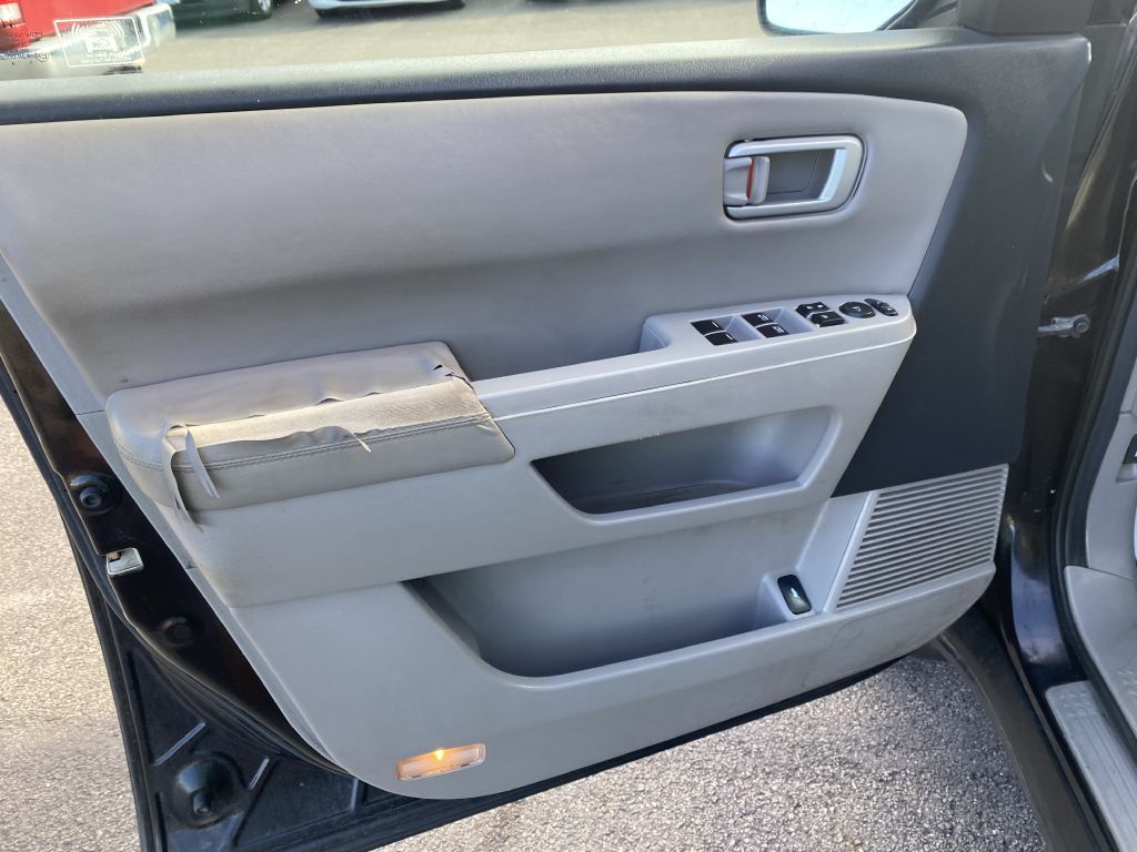 Photo 21 of this HONDA PILOT