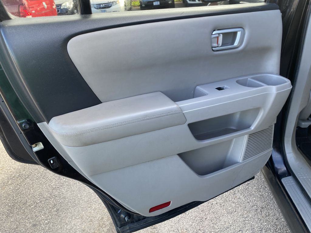 Photo 22 of this HONDA PILOT