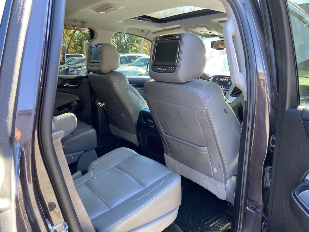Photo 18 of this CHEVROLET TAHOE