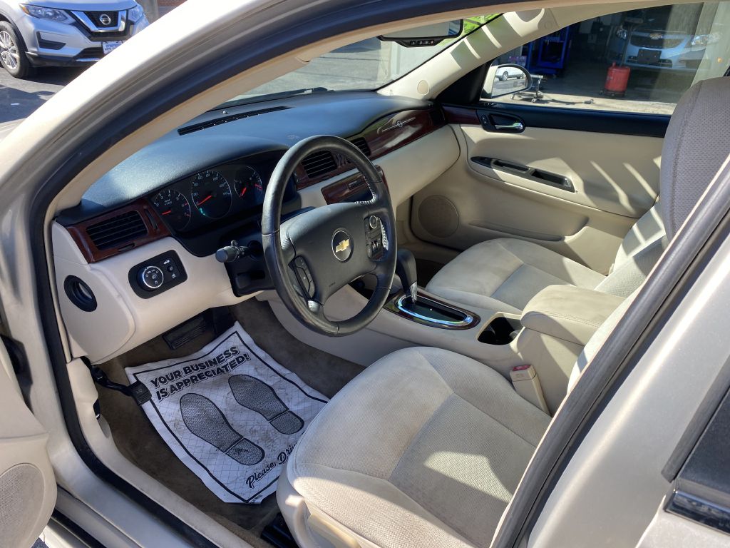 Photo 14 of this CHEVROLET IMPALA