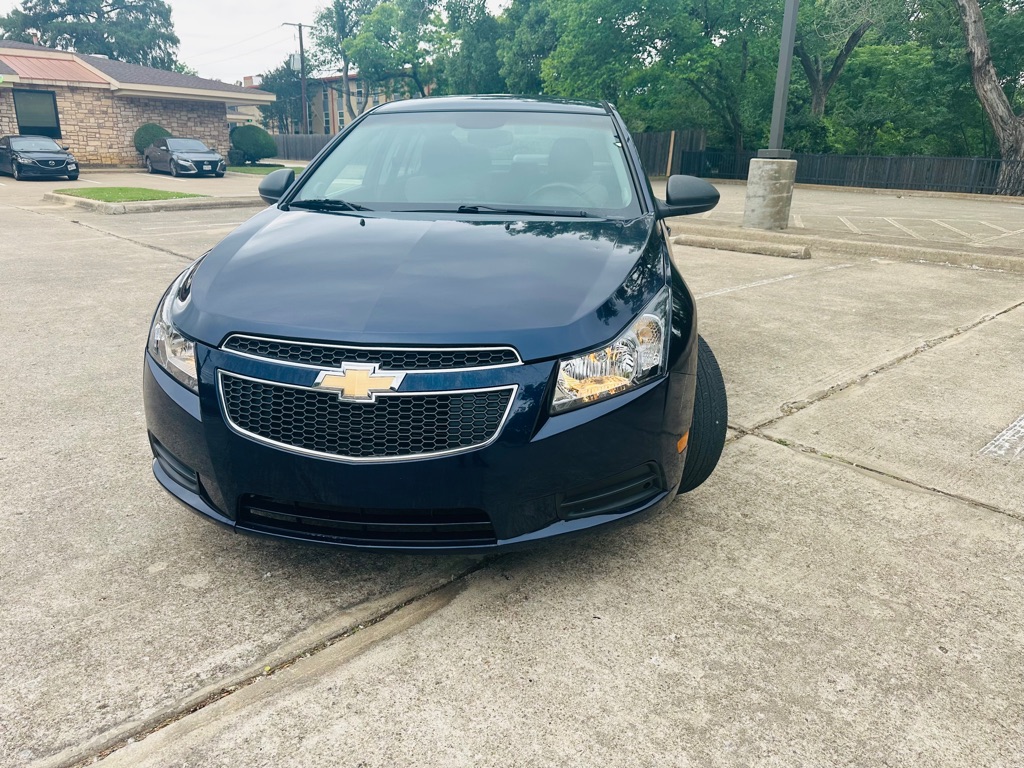 Green 2011 Chevrolet Cruze Sedan Front-Wheel Drive Automatic