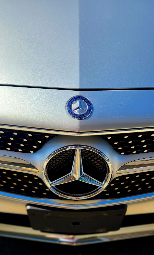Photo 7 of this MERCEDES-BENZ CLS