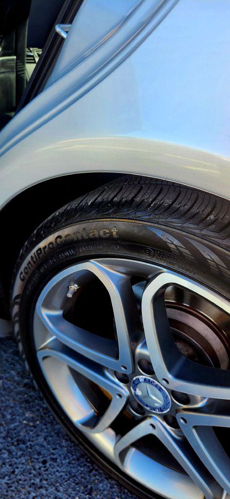 Photo 11 of this MERCEDES-BENZ CLS