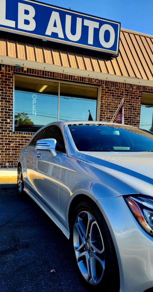 Photo 10 of this MERCEDES-BENZ CLS