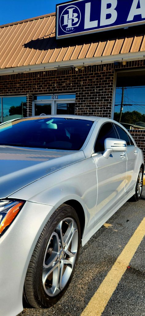 Photo 8 of this MERCEDES-BENZ CLS