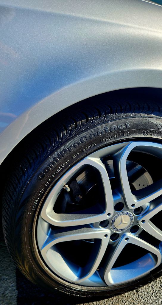Photo 12 of this MERCEDES-BENZ CLS