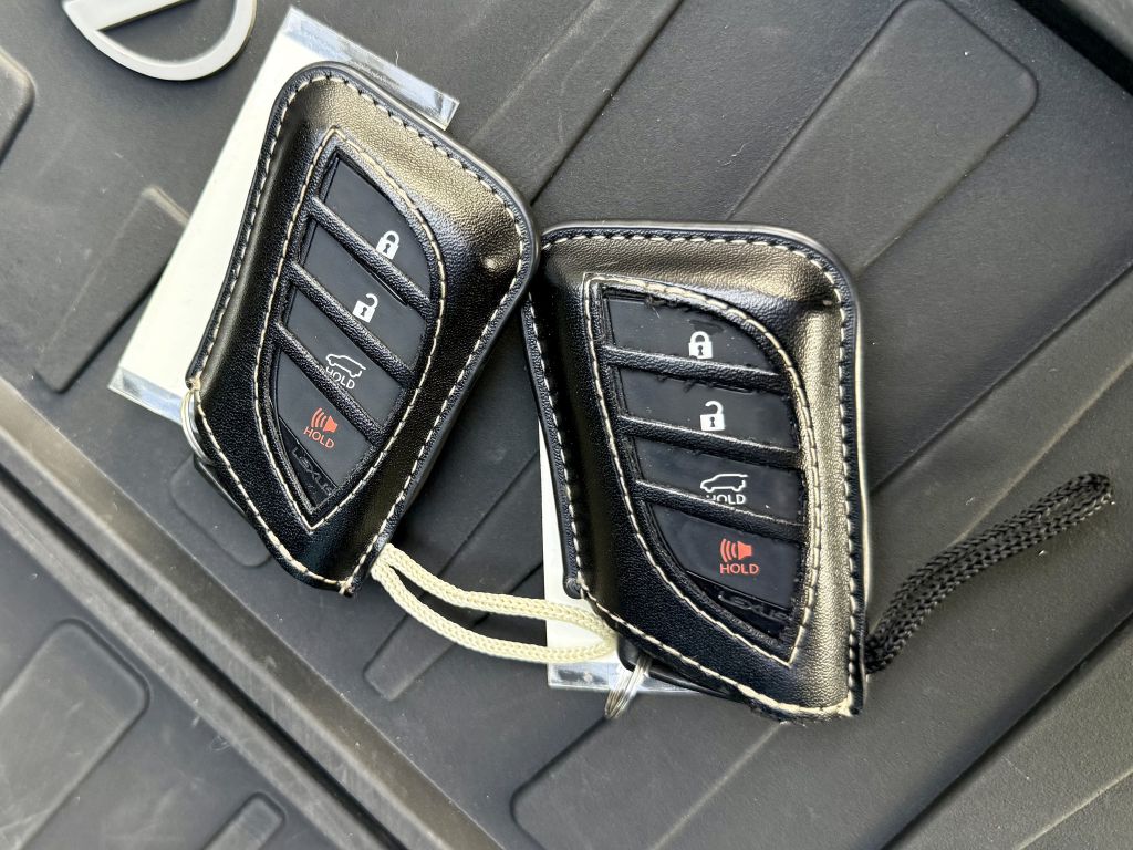 Photo 30 of this LEXUS GX