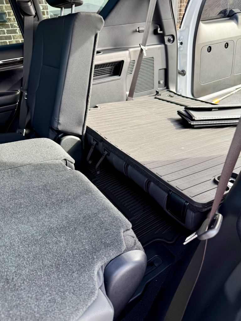 Photo 23 of this LEXUS GX