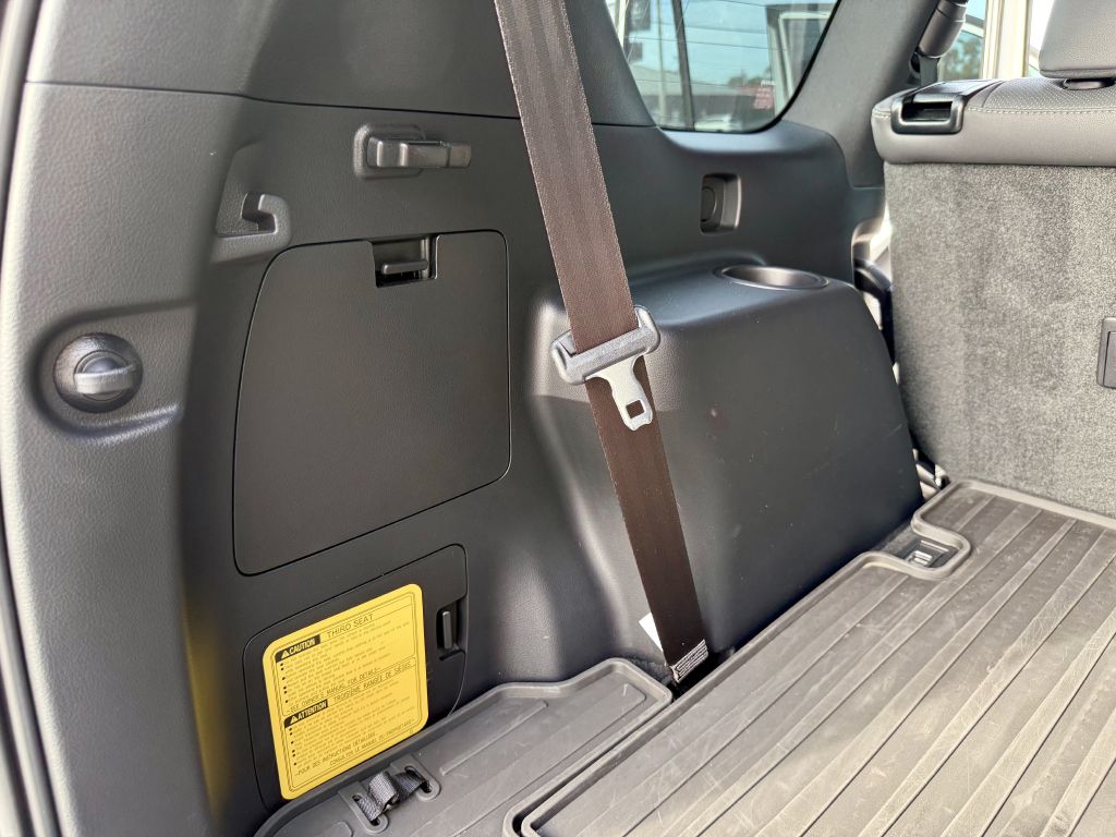 Photo 28 of this LEXUS GX