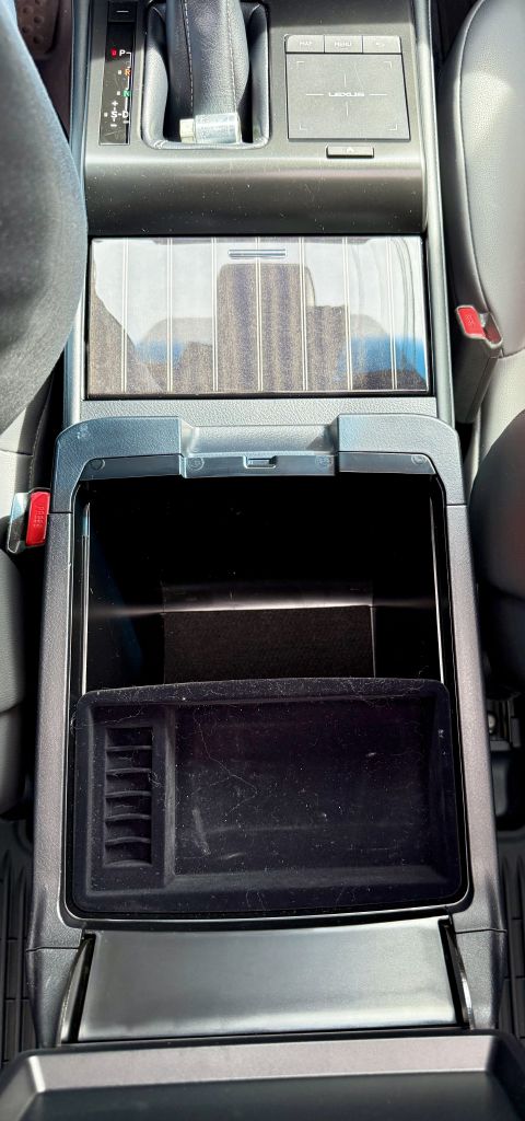 Photo 16 of this LEXUS GX