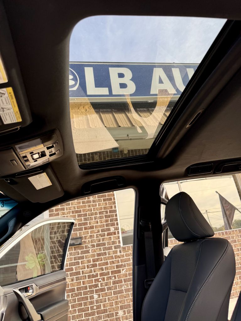 Photo 6 of this LEXUS GX