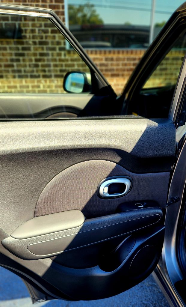 Photo 7 of this KIA SOUL