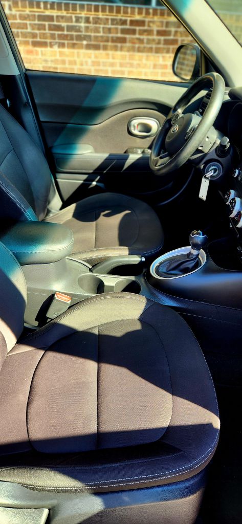 Photo 12 of this KIA SOUL