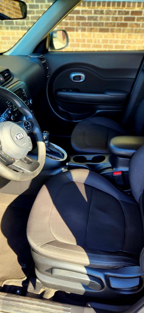 Photo 14 of this KIA SOUL