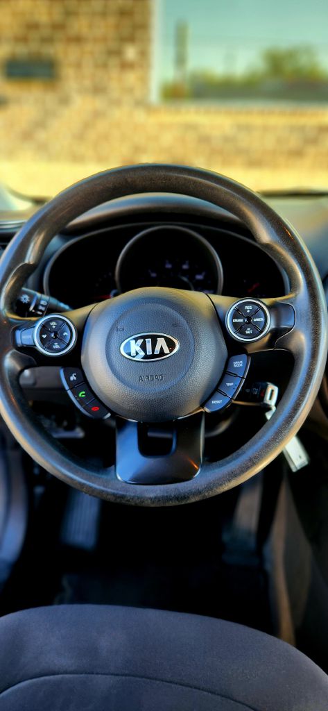 Photo 17 of this KIA SOUL