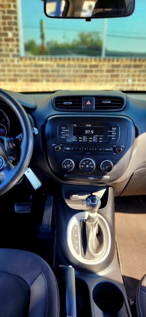Photo 18 of this KIA SOUL